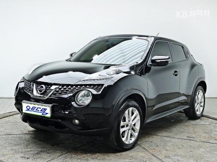 Nissan Juke 1.6 SV 3