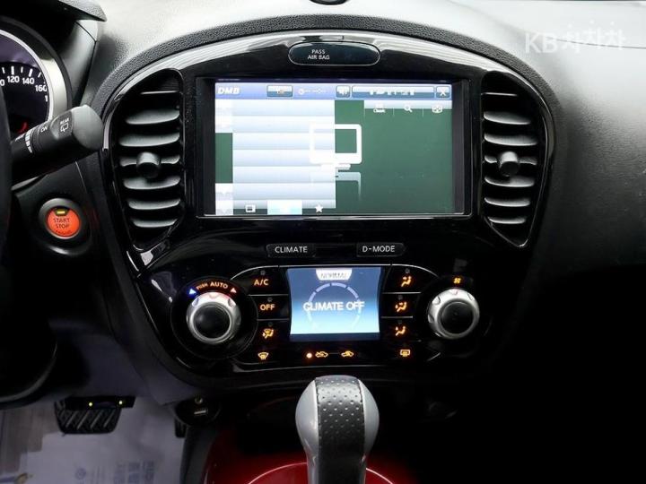 Nissan Juke 1.6 SV 10