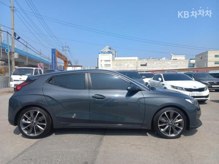 Hyundai Veloster JS 1.4 T-GDi Modern Core 4