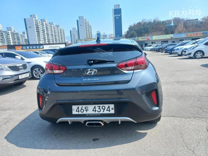 Hyundai Veloster JS 1.4 T-GDi Modern Core 6