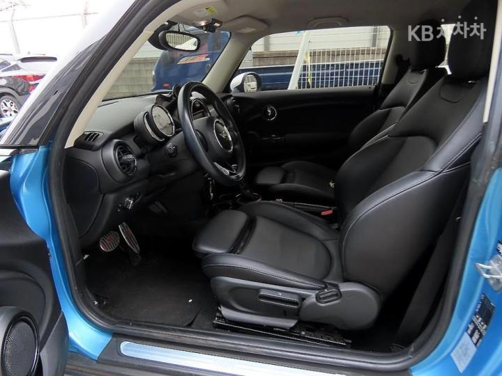 Mini Cooper 1.5 Base Type 6