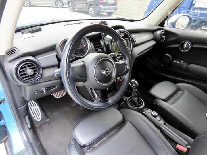 Mini Cooper 1.5 Base Type 8