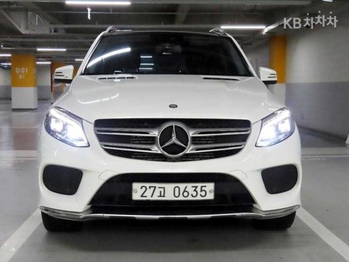 Mercedes-Benz GLE-Class W166 350d 4Matic Base Type