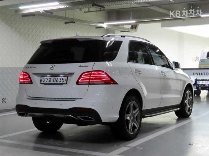 Mercedes-Benz GLE-Class W166 350d 4Matic Base Type 5