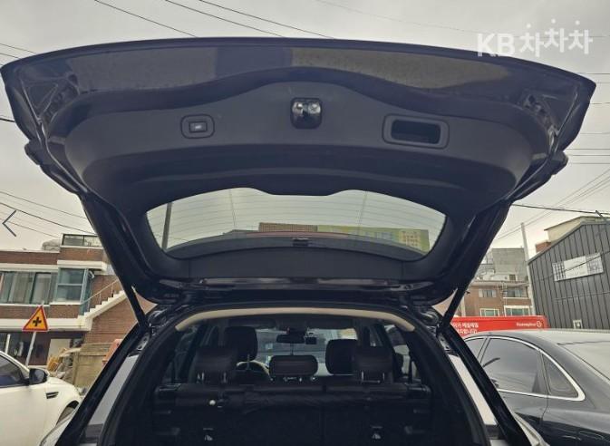 Renault QM6 2.0 LPe 2WD RE Signature 5