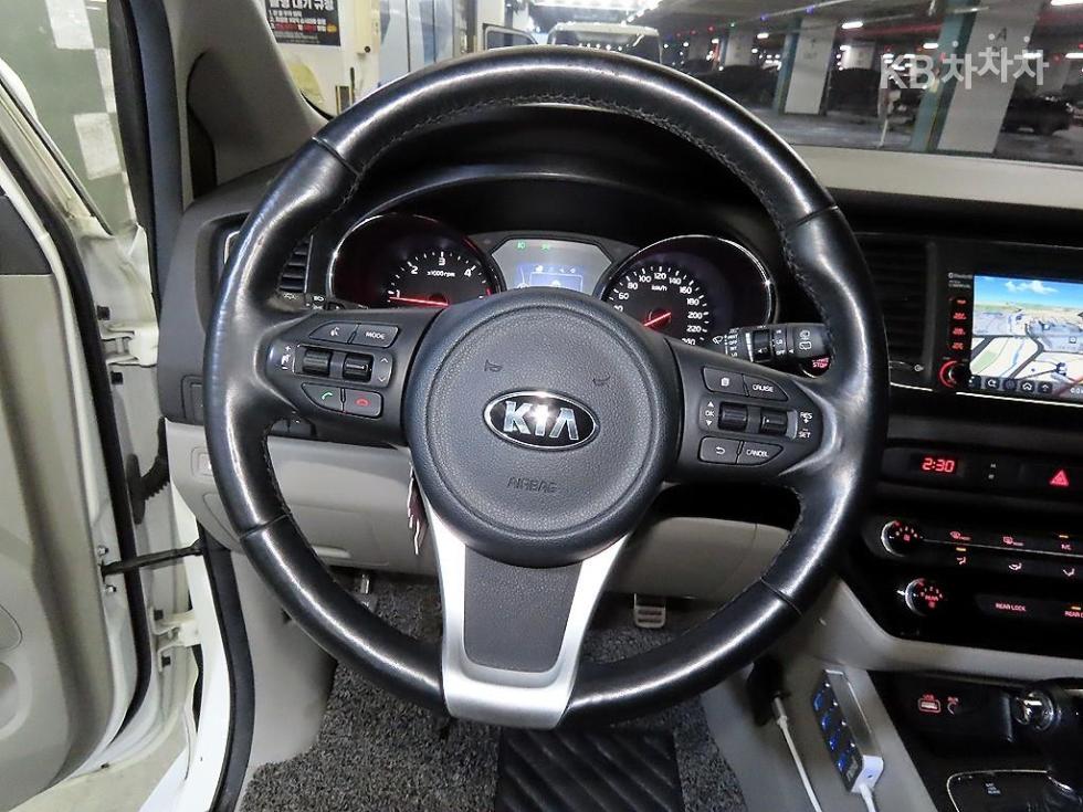 2016 - kia carnival