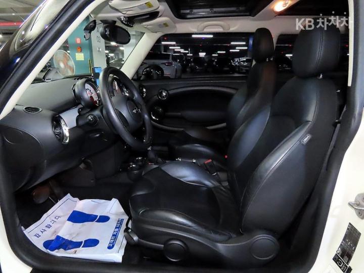 Mini Cooper 1.6 Base Type 7