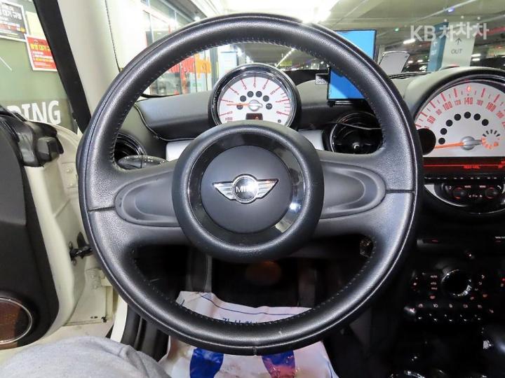 Mini Cooper 1.6 Base Type 9