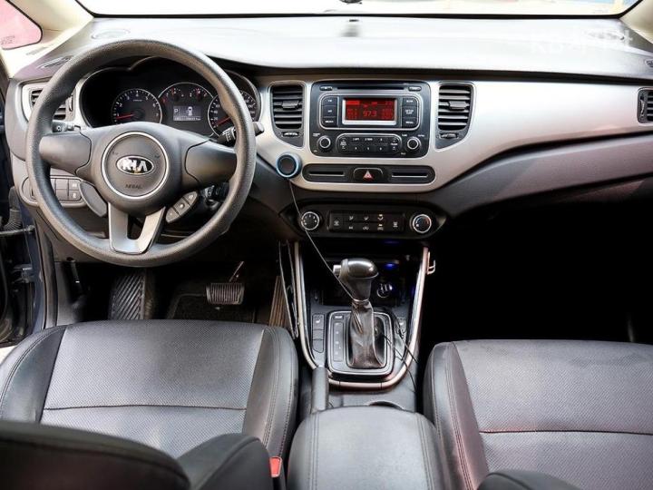 Kia Carens 2.0 LPi Luxury 6