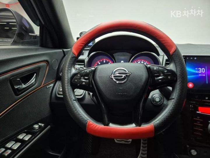 KG Mobility (Ssangyong) Tivoli Air 4WD RX 10