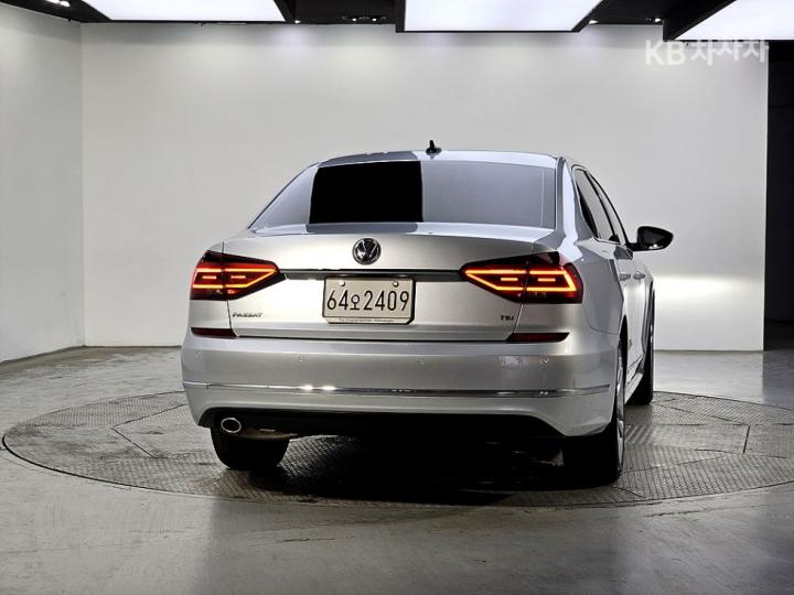 Volkswagen Passat 2.0 TSI 4