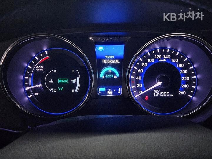 Hyundai Sonata Hybrid 2.0 Premium 4