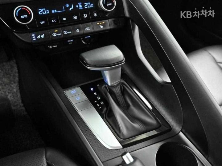 Hyundai Avante CN7 1.6 Gasoline Modern 10