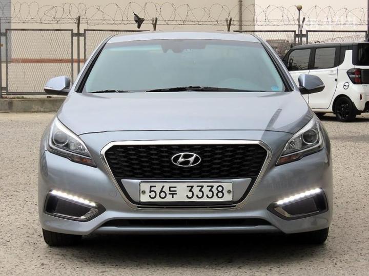 Hyundai Sonata LF Hybrid 2.0 HEV Modern