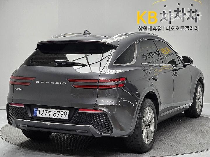 Genesis GV70 Diesel 2.2 2WD 4