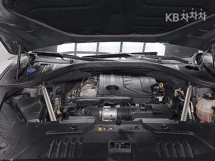 Genesis GV70 Diesel 2.2 2WD 8