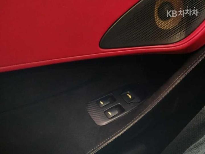 Mclaren 570S 3.8 Spider Base Type 10