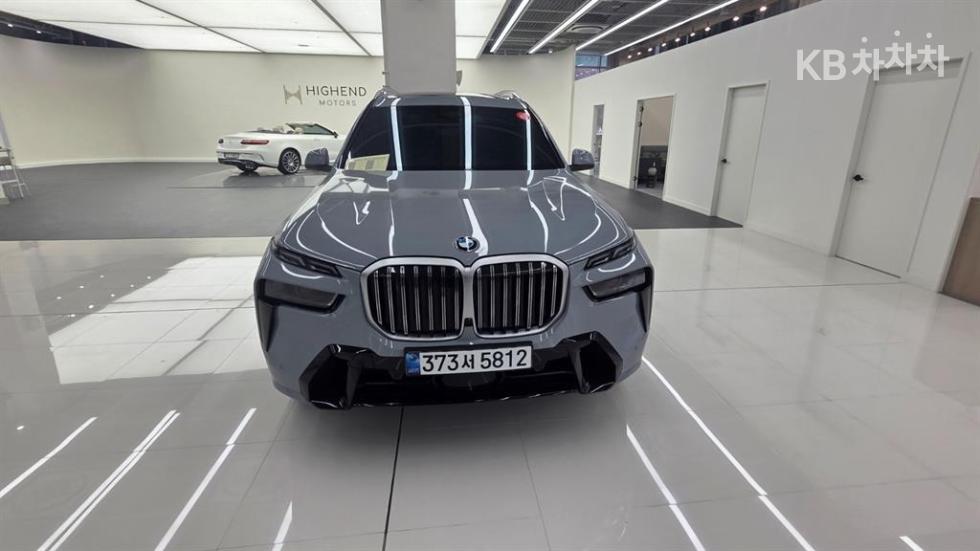 BMW X7 — miniaturë 2