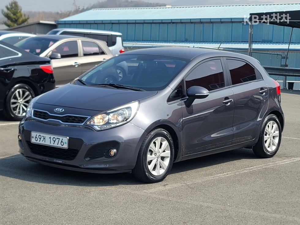 2014 - kia pride
