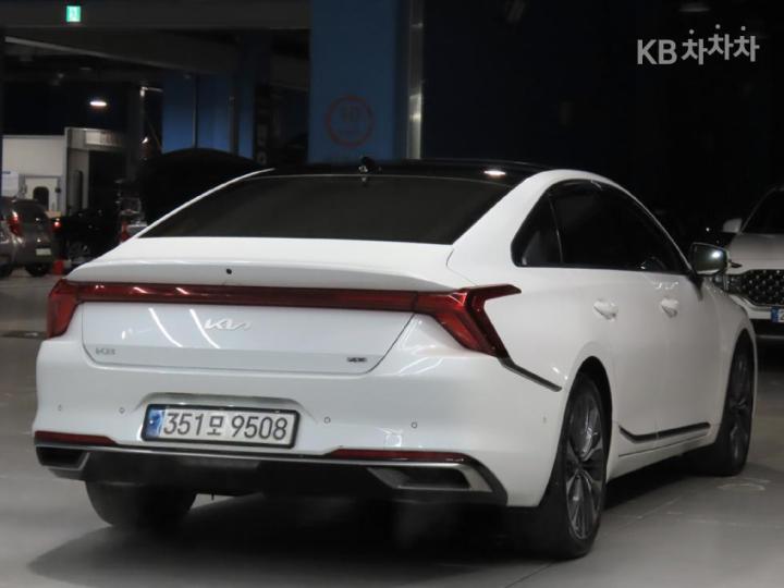 Kia Stonic Gasoline 1.4 MPI Prestige 5