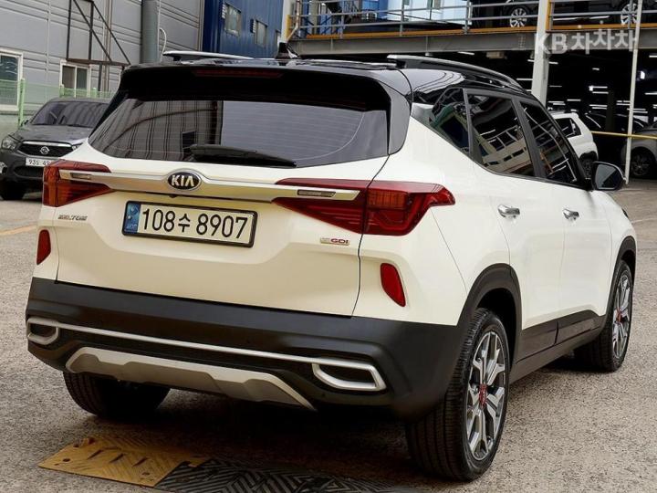 Kia Seltos 1.6 Gasoline Turbo 2WD Signature 5