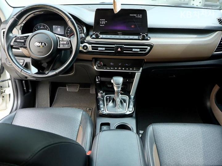 Kia Seltos 1.6 Gasoline Turbo 2WD Signature 6