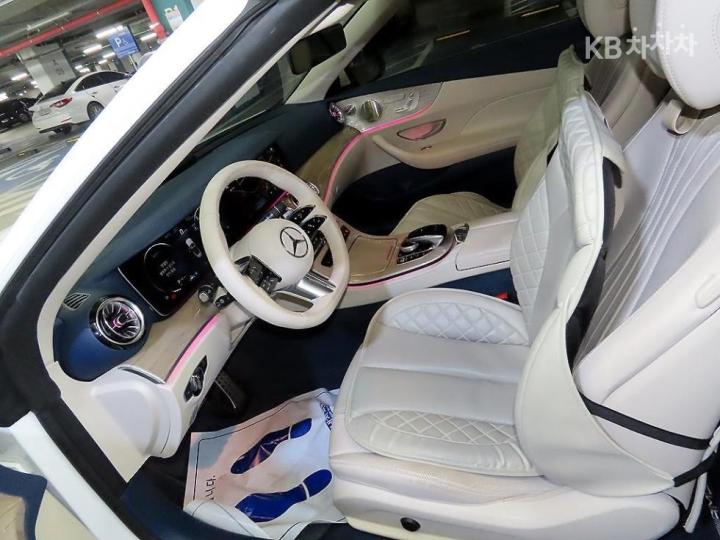 Mercedes-Benz E-Class W213 E450 4MATIC Carbriolet Base Type 9