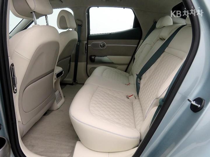 Genesis GV60 Standard AWD Base Type 9