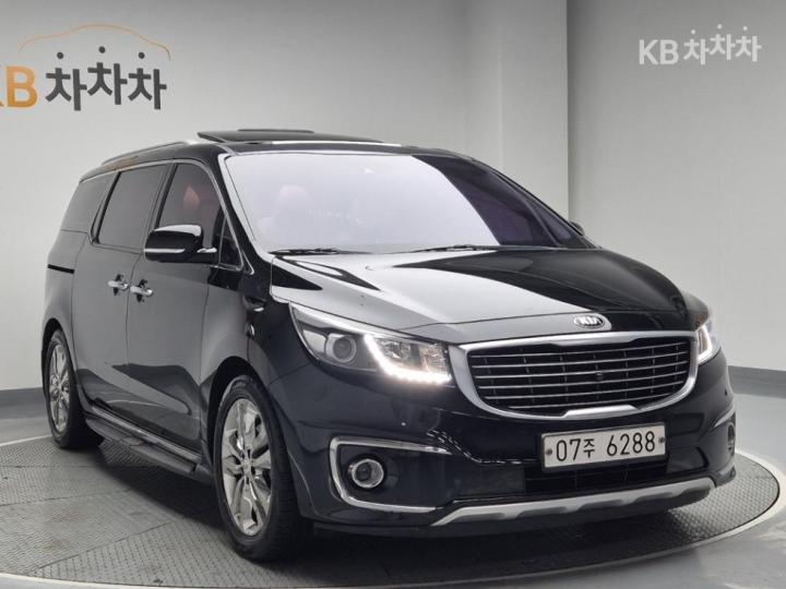 Kia Carnival 3.3 Gasoline Limousine President 5