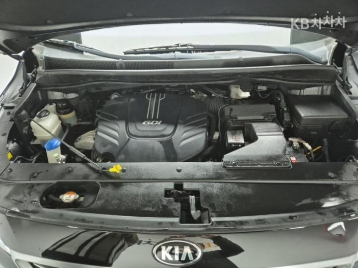 Kia Carnival 3.3 Gasoline Limousine President 6