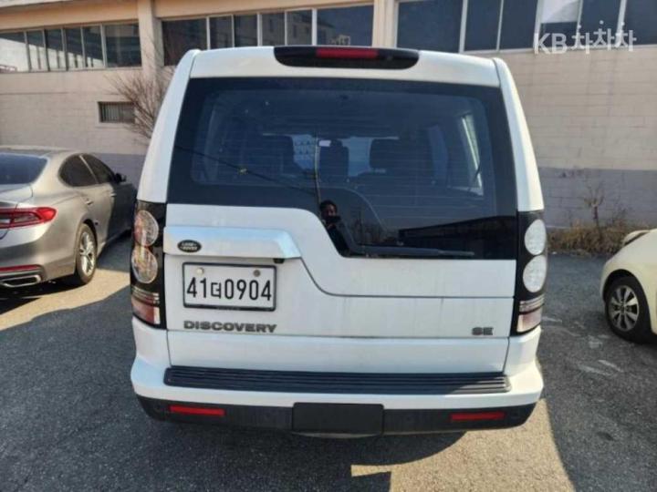 Land Rover Discovery 4 3.0 SDV6 SE 6