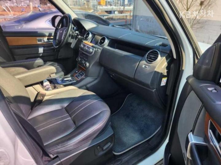 Land Rover Discovery 4 3.0 SDV6 SE 7