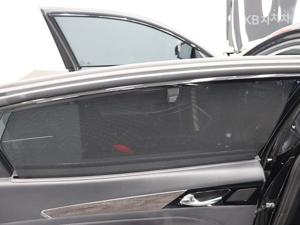 2020 - kia k7