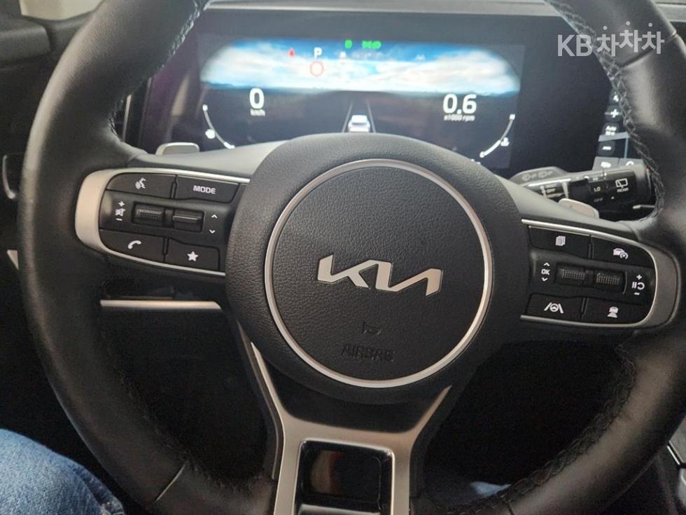 2023 - kia sportage