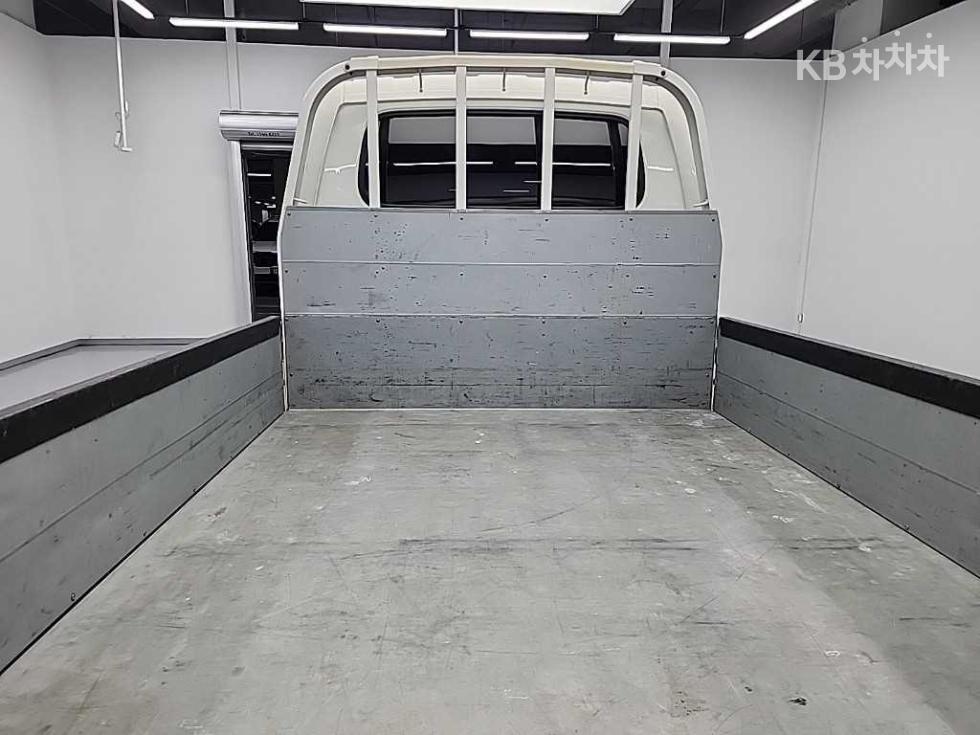 2023 - kia bongo iii