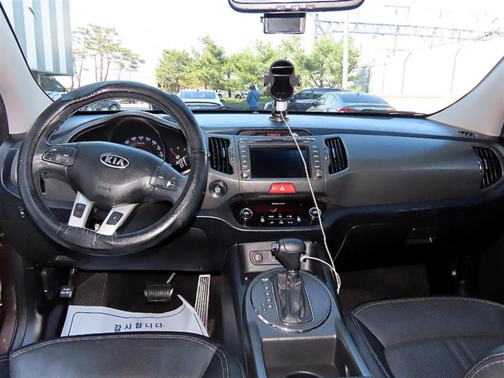 2011 - kia sportage