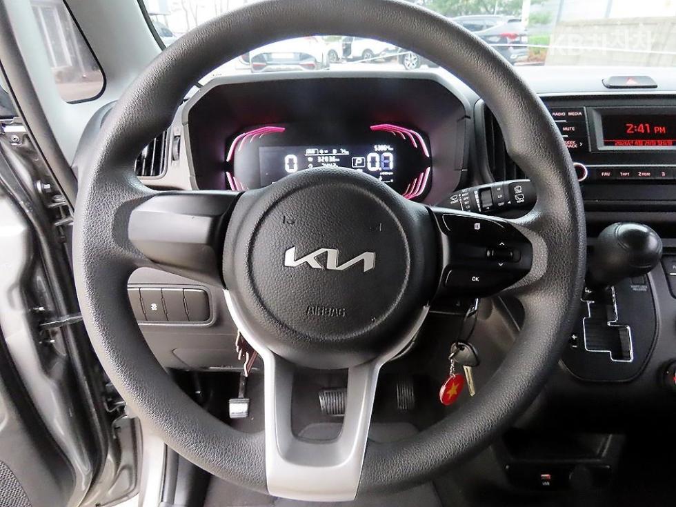 2023 - kia kia