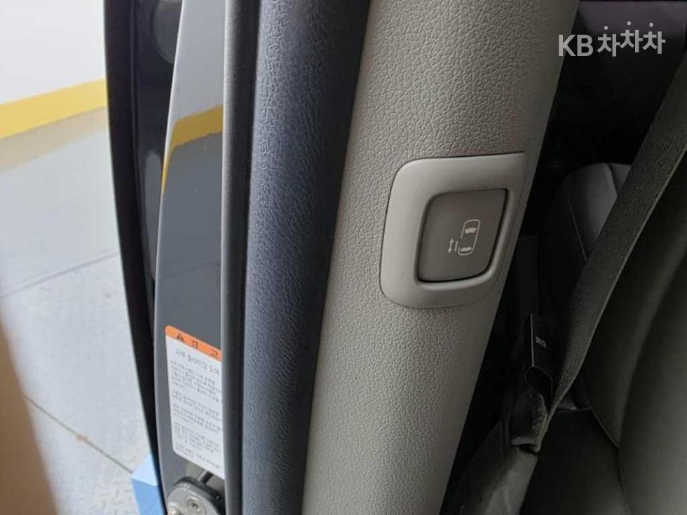 2020 - kia carnival