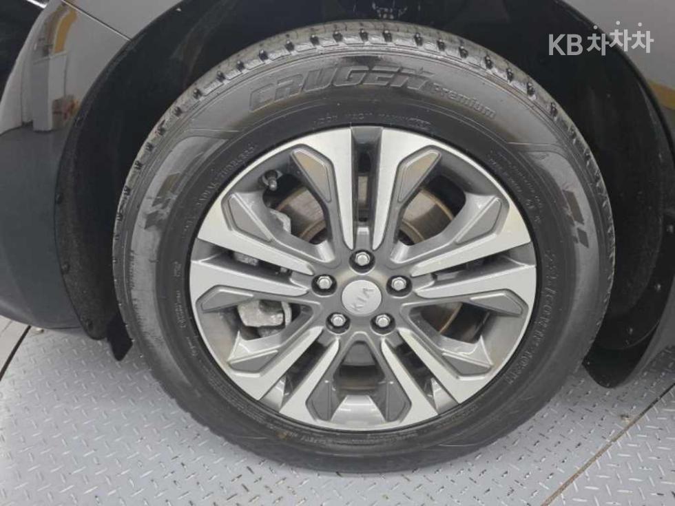 2020 - kia carnival