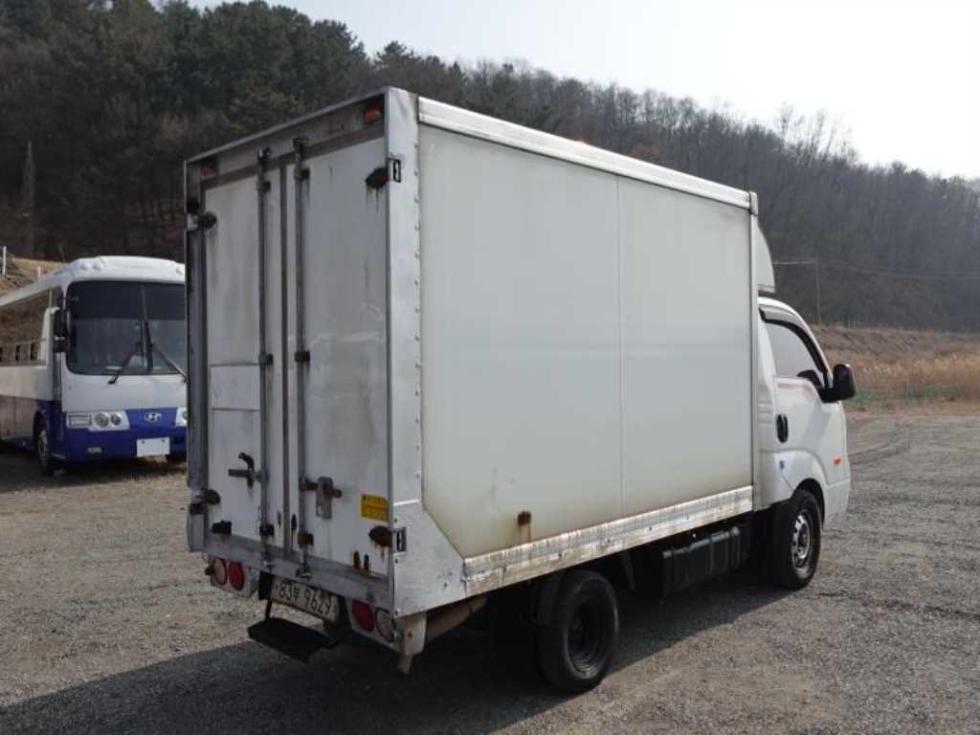 2016 - kia bongo iii