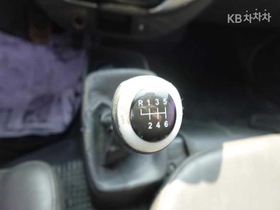 2016 - kia bongo iii