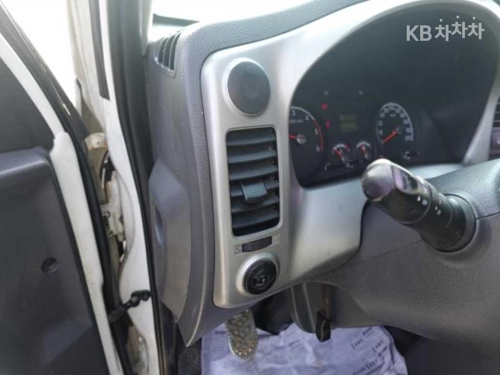 2016 - kia bongo iii