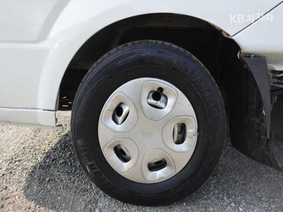2016 - kia bongo iii