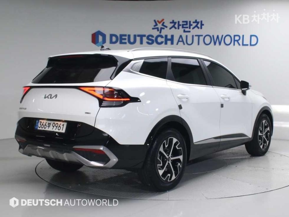 2022 - kia sportage