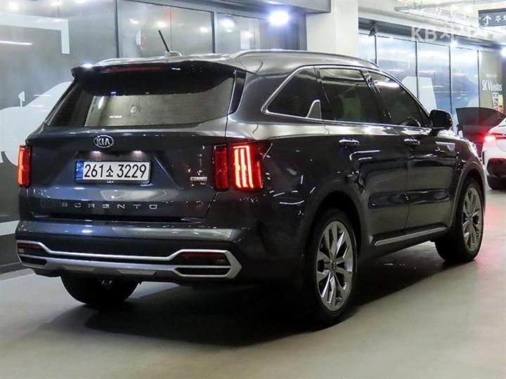 Kia Sorento 2.5 T-GDI 2WD Noblesse 5