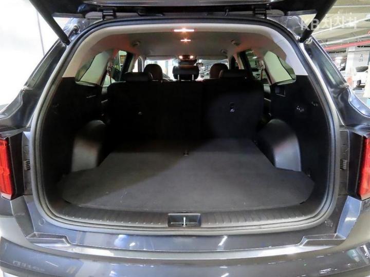 Kia Sorento 2.5 T-GDI 2WD Noblesse 10