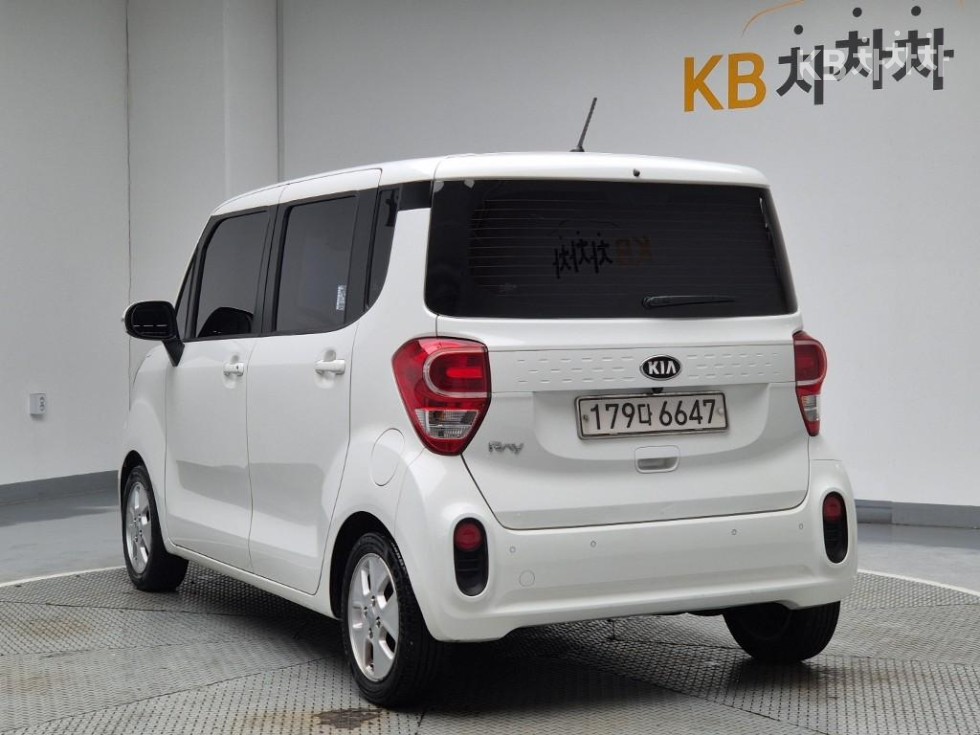 2019 - kia ray