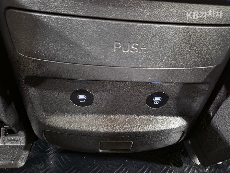 Hyundai Staria — miniaturë 21