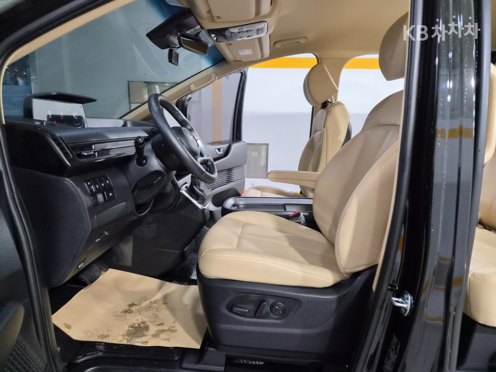 Hyundai Staria — miniaturë 8