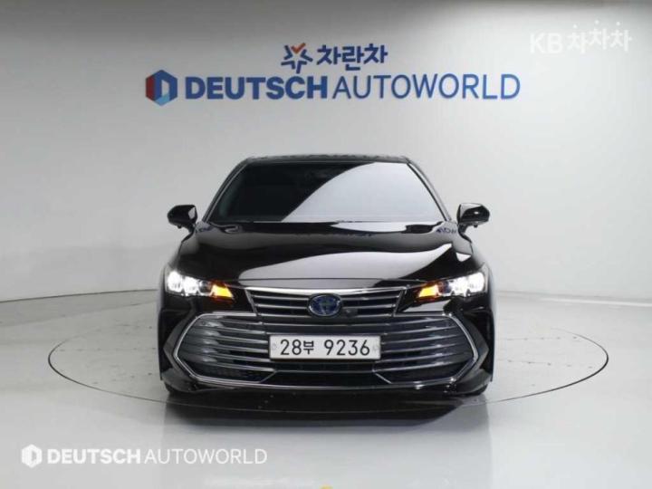Toyota Avalon 2.5 Hybrid 4